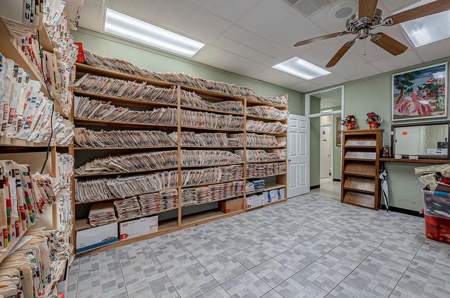 1223 Farr St, Waller, TX for lease - Interior Photo - Image 3 of 7