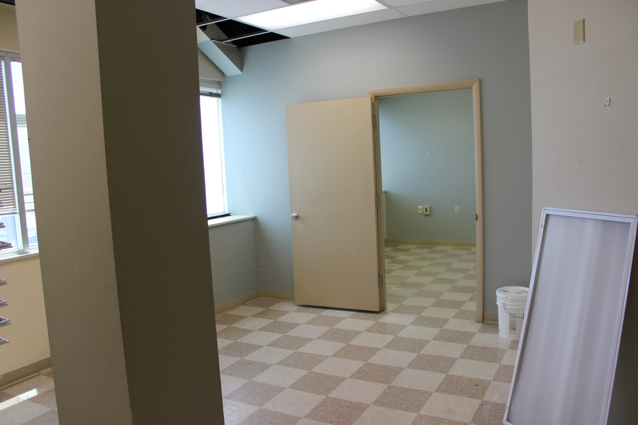 3550 University Blvd S, Jacksonville, FL for lease Interior Photo- Image 1 of 4