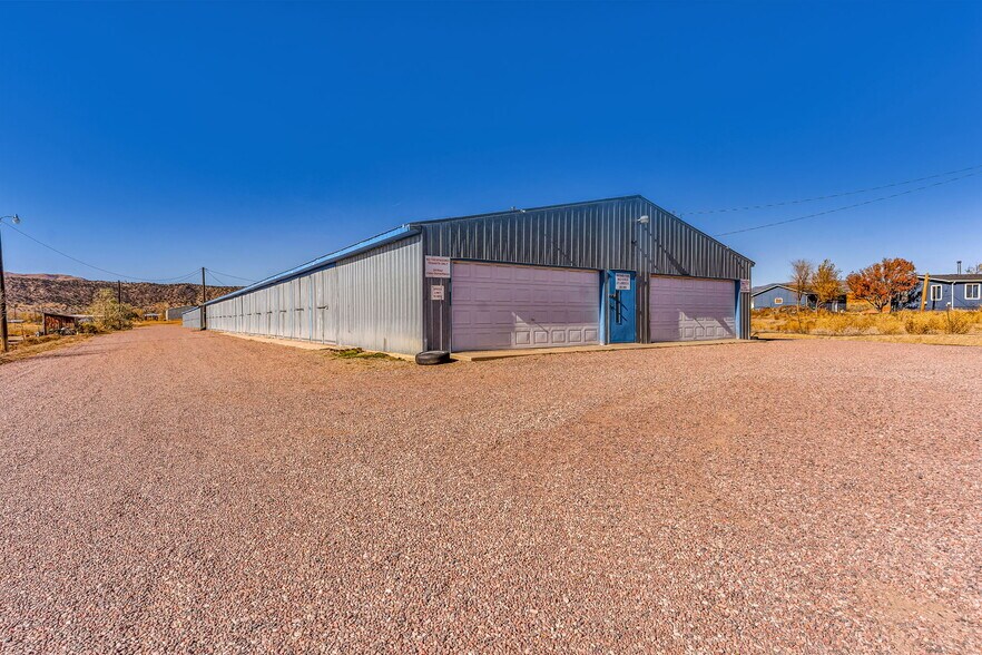 1271 Lawrence Ave, Canon City, CO à vendre - Photo du bâtiment - Image 2 de 15