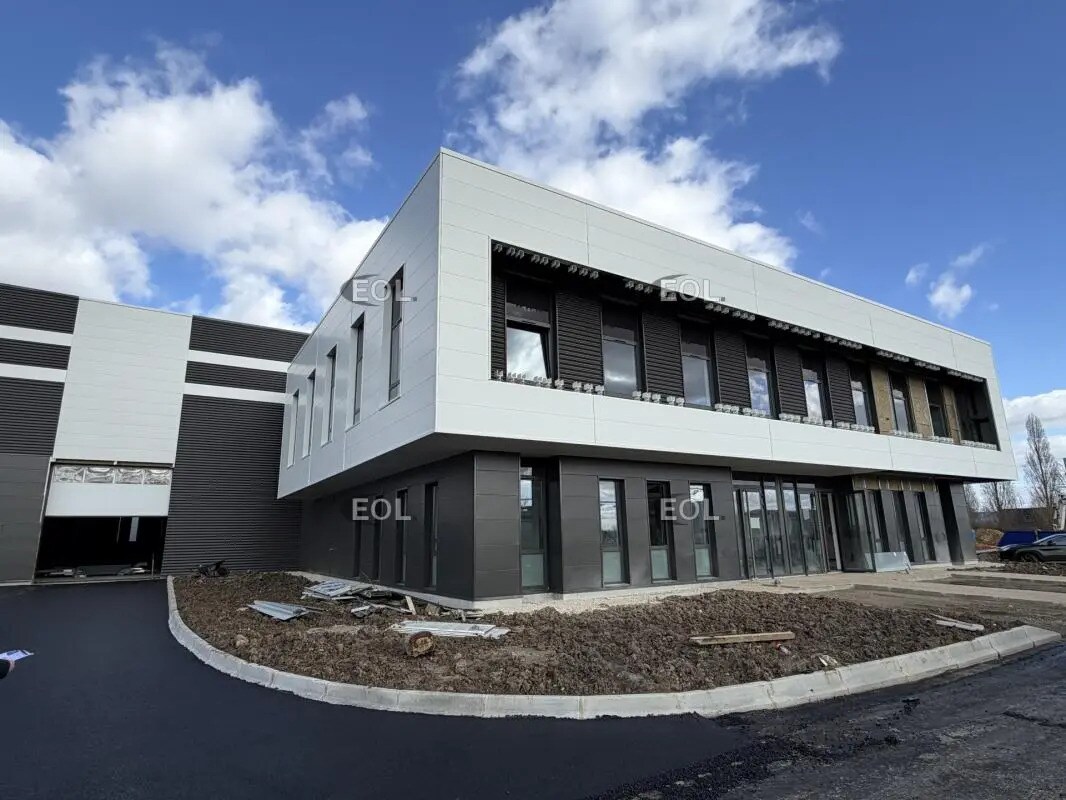 Flex in Saint-Germain-lès-Arpajon for lease Building Photo- Image 1 of 7