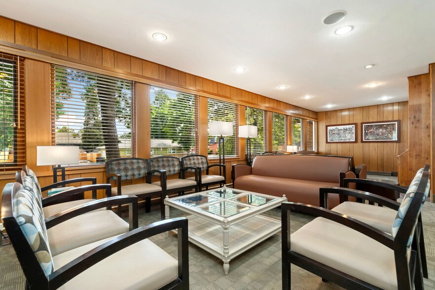 1080 E Elizabeth St, Fort Collins, CO for sale - Building Photo - Image 3 of 8