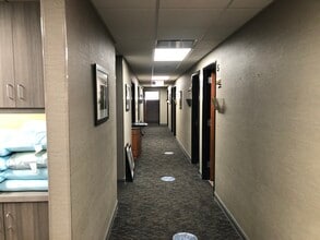 3701 E 13 Mile Rd, Warren, MI à vendre Photo intérieure- Image 2 de 9