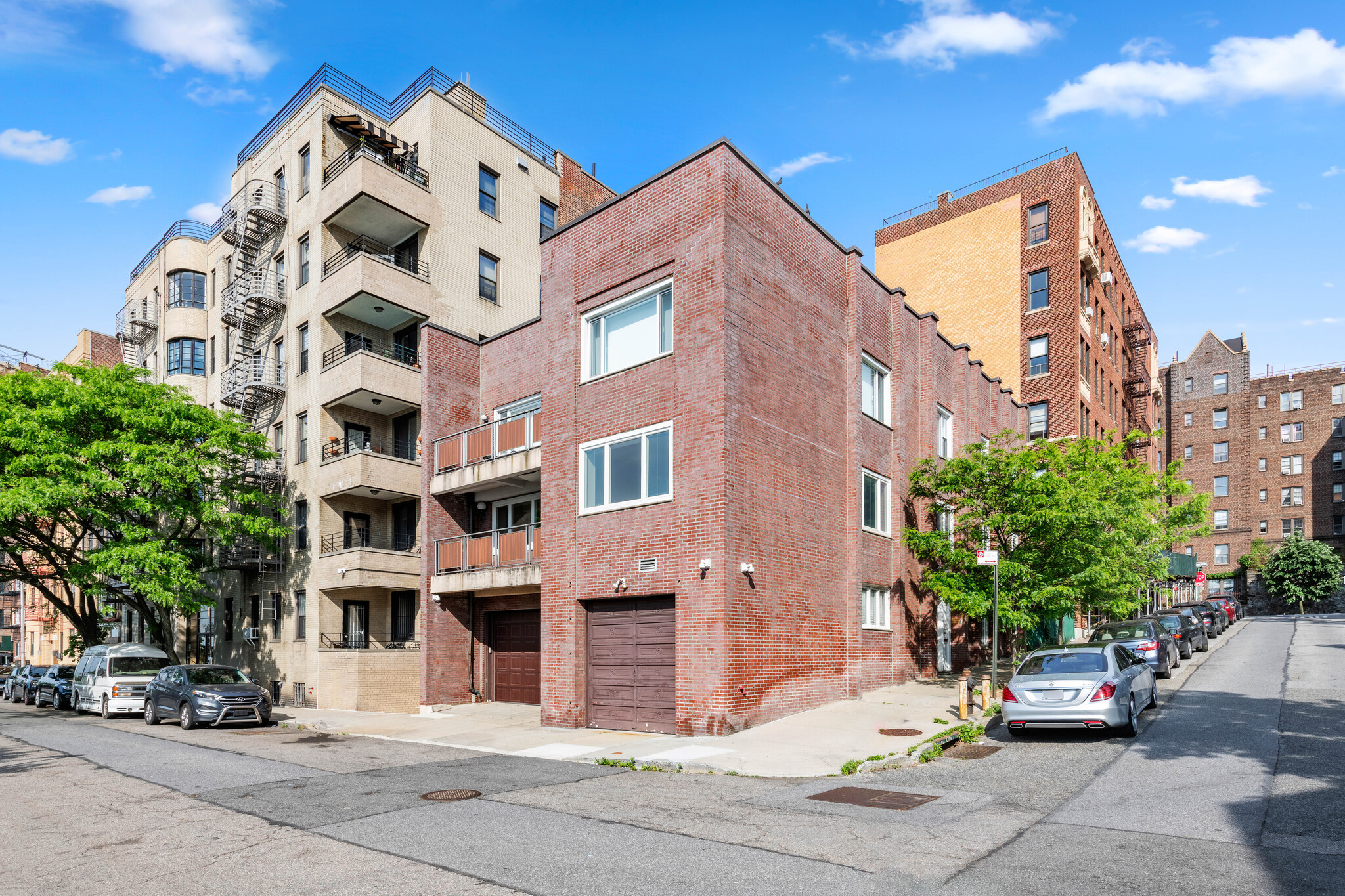 9 Chittenden Ave, New York, NY for sale Building Photo- Image 1 of 18