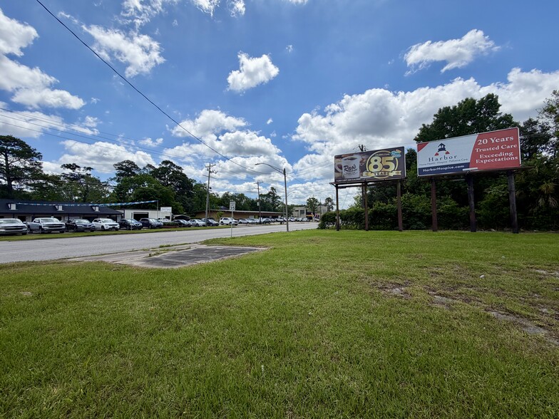 1111 11th St, Beaumont, TX for sale - Building Photo - Image 3 of 7