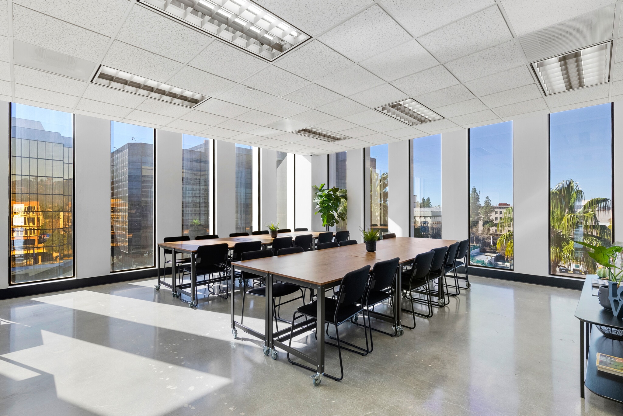 330 N D St, San Bernardino, CA for lease Primary Photo- Image 1 of 30