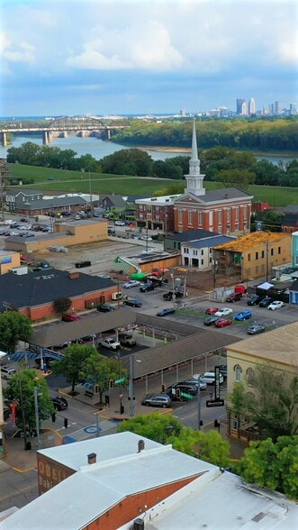 207 Bank St, New Albany, IN for sale - Commercial Listing Video - Image 2 of 51