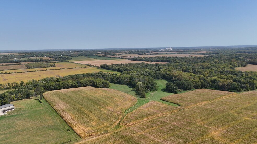 2761 US-65, Carlisle, IA à vendre - Vidéo sur l’inscription commerciale - Image 2 de 6