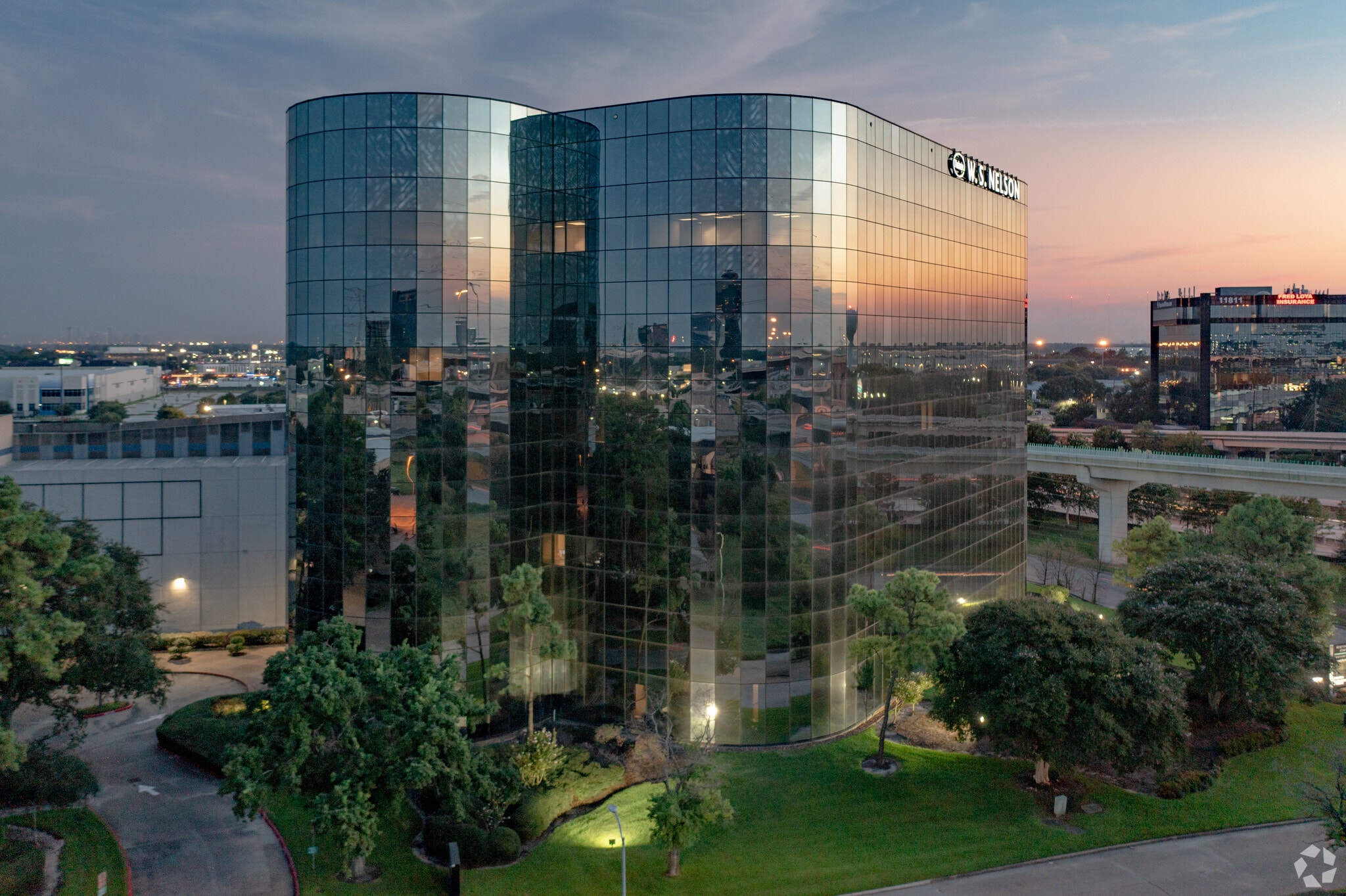 2 Northpoint Dr, Houston, TX for lease Primary Photo- Image 1 of 4