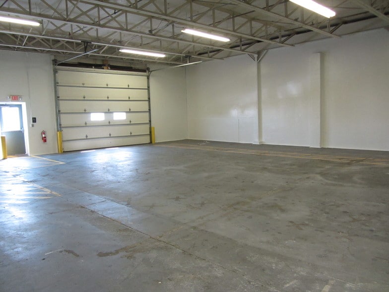 1200 Corporate Blvd, Lancaster, PA for lease - Interior Photo - Image 3 of 63