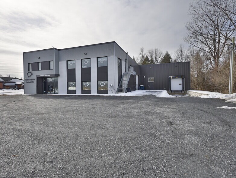 333 Ch Brosseau, Cowansville, QC à vendre - Photo du bâtiment - Image 3 de 28