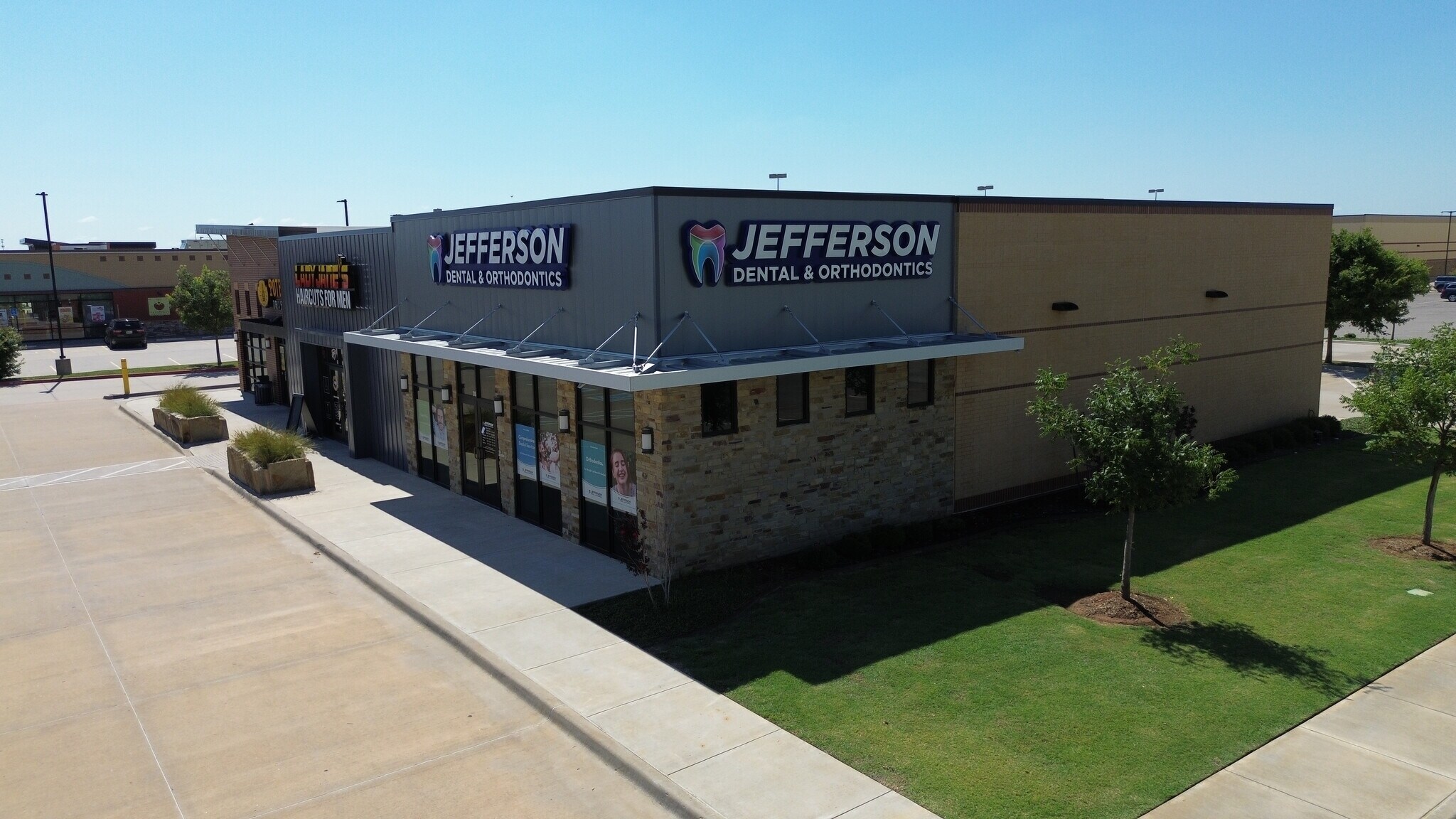 780 SW 19th St, Moore, OK à vendre Photo du bâtiment- Image 1 de 1