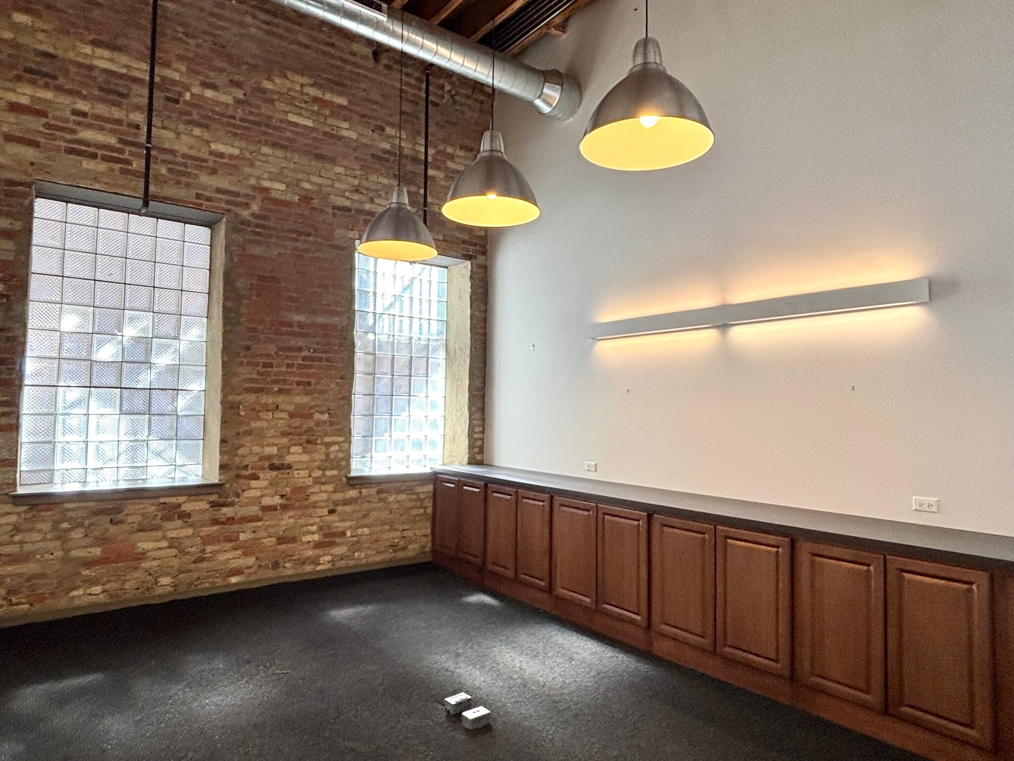 1027-1031 W Madison St, Chicago, IL for lease Interior Photo- Image 1 of 11