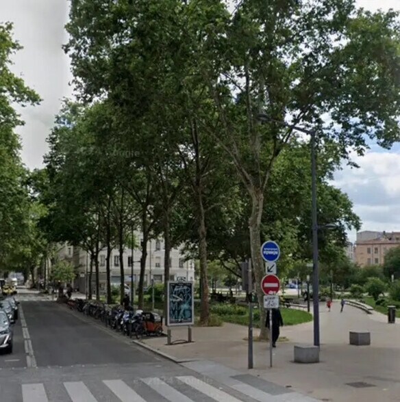 106 Avenue Maréchal De Saxe, Lyon à louer - Photo du bâtiment - Image 3 de 14