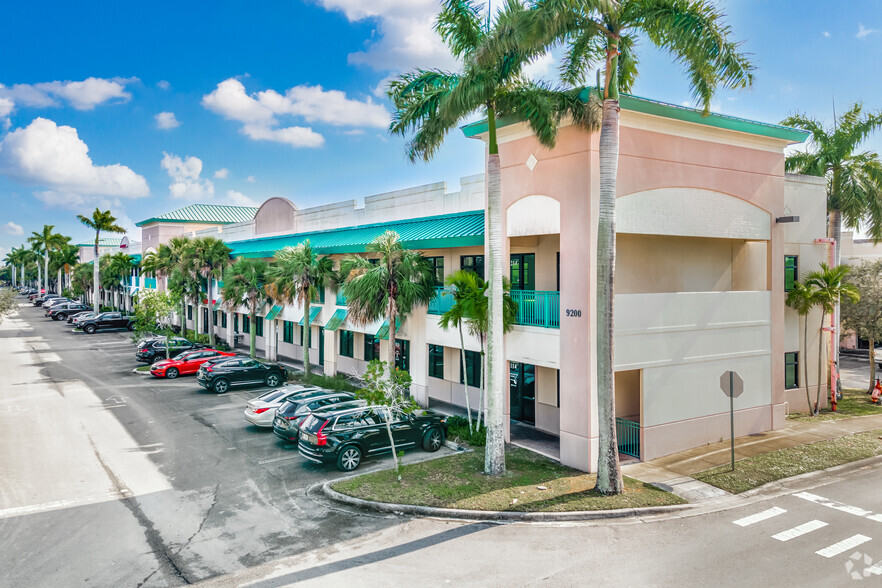 9200 Belvedere Rd, Royal Palm Beach, FL à vendre - Photo principale - Image 1 de 1