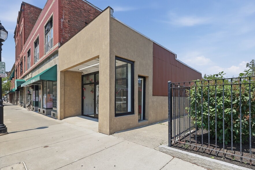 649 Main St, Waltham, MA for sale - Building Photo - Image 3 of 30