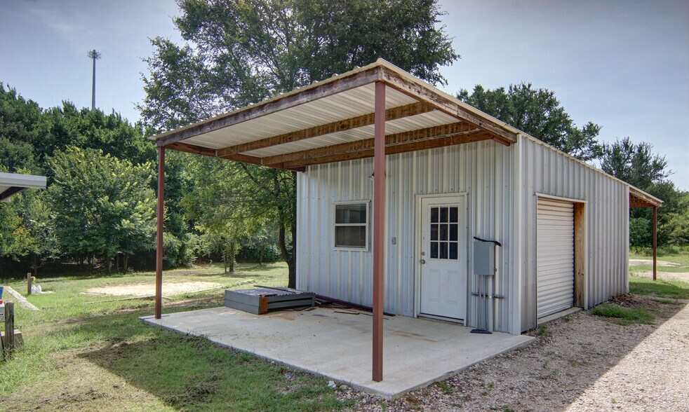 4262 Burleson Retta Rd, Burleson, TX à vendre - Photo du bâtiment - Image 2 de 31