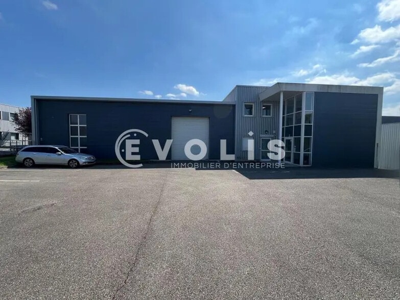 Local d'activités dans Trévoux à vendre - Photo du bâtiment - Image 2 de 14
