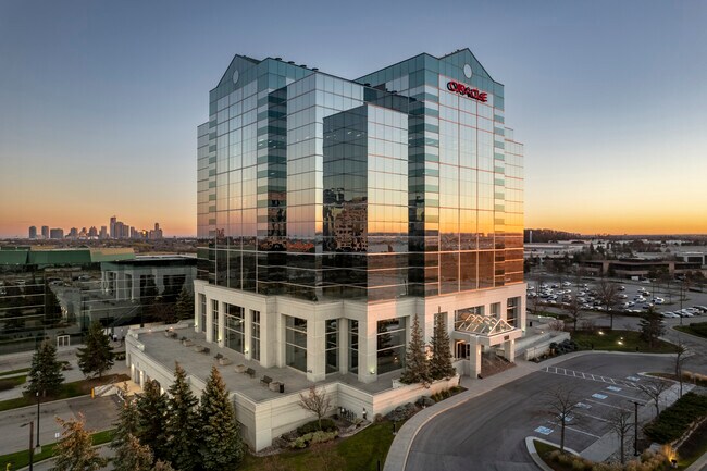 Plus de détails pour 100 Milverton Dr, Mississauga, ON - Bureau à louer