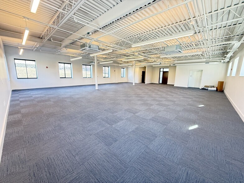 220 W 18th St, Kansas City, MO à louer - Photo du bâtiment - Image 2 de 20