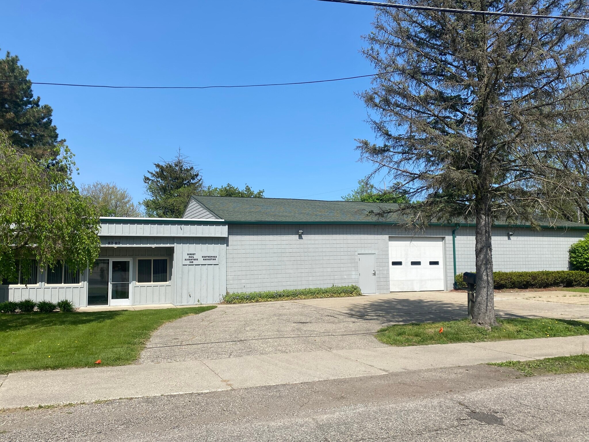 5707 School St, Haslett, MI à vendre Photo du b timent- Image 1 de 1