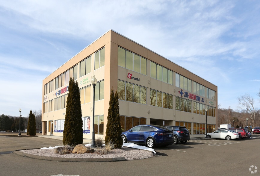 317 Foxon Rd, East Haven, CT for lease - Building Photo - Image 3 of 31