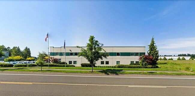 Plus de détails pour 310 S Sequoia Pky, Canby, OR - Industriel à louer