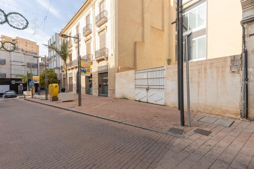 Plaza Javier de Burgos, 4, Motril, Granada for sale - Building Photo - Image 2 of 19
