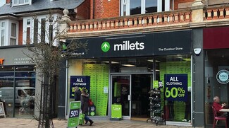 Plus de détails pour 158 Fleet Rd, Fleet - Commerce de détail à louer