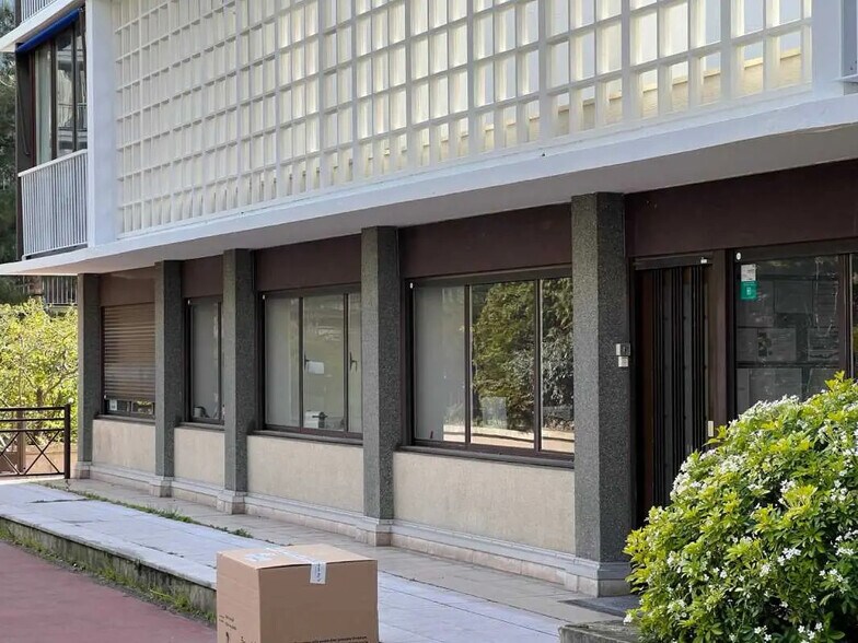 35 Rue Des Longs Prés, Boulogne-Billancourt for lease - Building Photo - Image 3 of 13