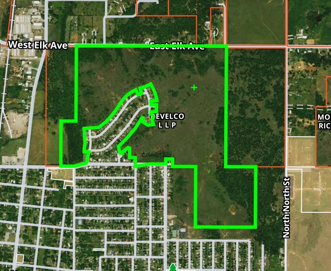 Develco portefeuille de 2 propriétés à vendre sur LoopNet.ca Photo du bâtiment- Image 1 de 6