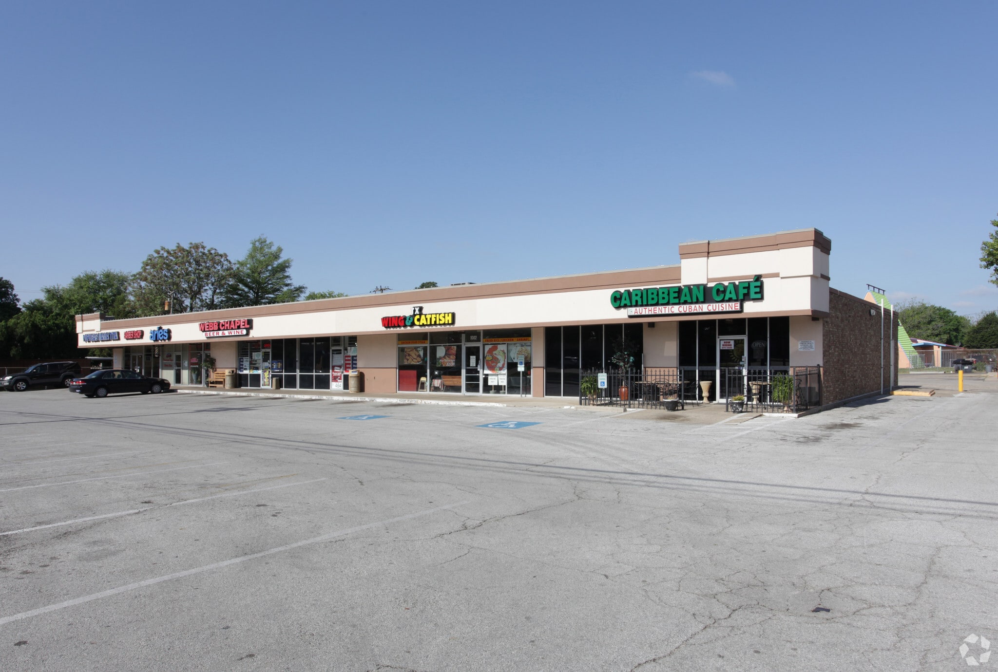 1000-1012 Webb Chapel Rd, Carrollton, TX for lease Building Photo- Image 1 of 6