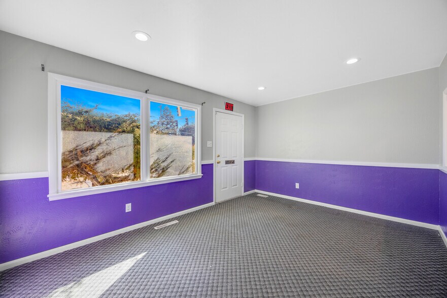 1710 N Circle Dr, Colorado Springs, CO for sale - Building Photo - Image 2 of 7