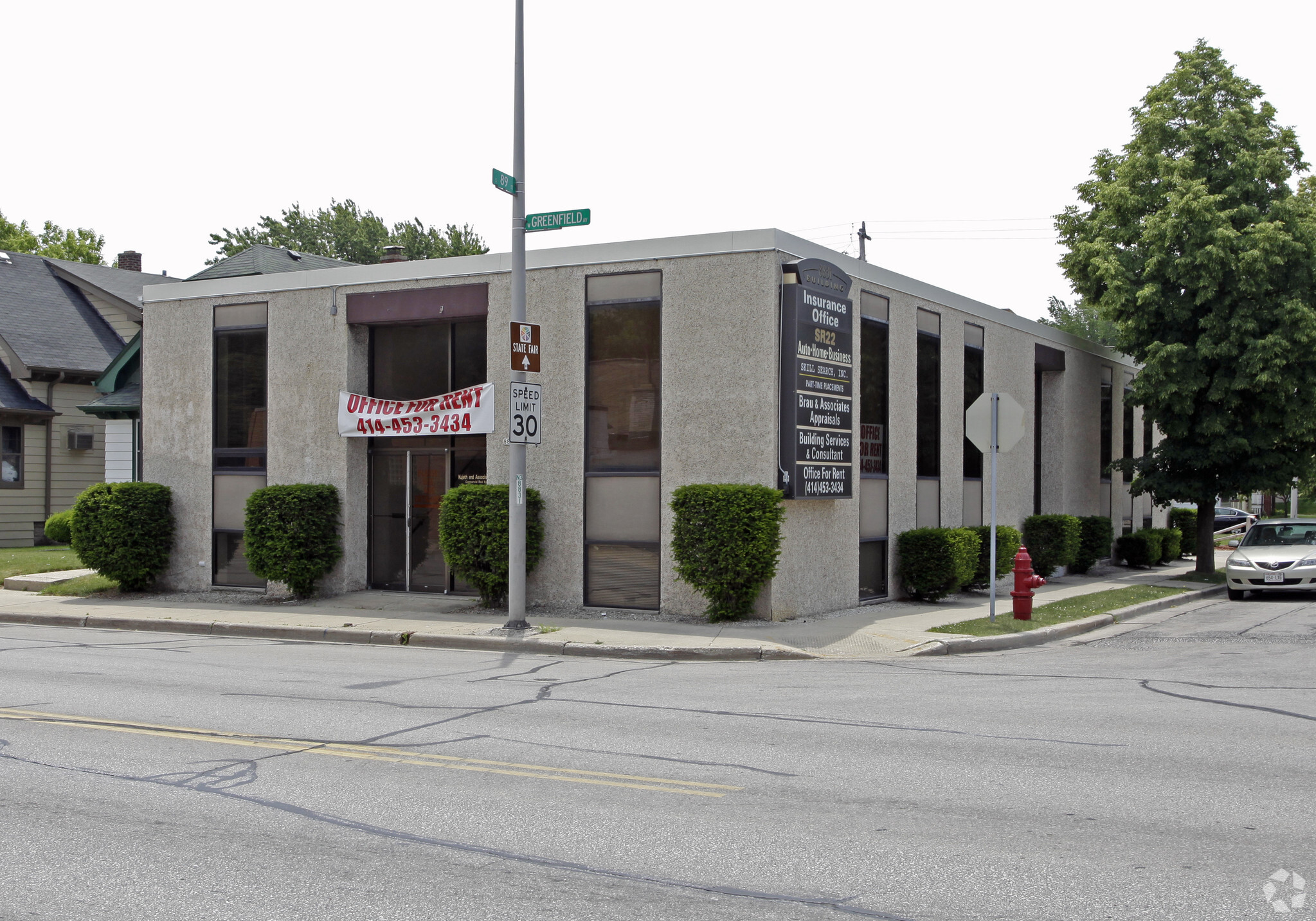 8831 W Greenfield Ave, West Allis, WI à vendre Photo du bâtiment- Image 1 de 1