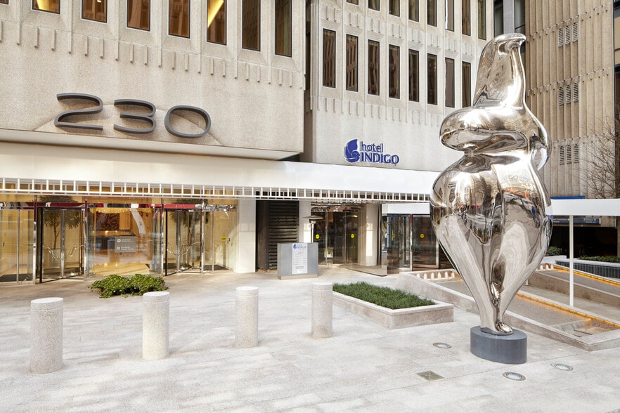 230 Peachtree St NW, Atlanta, GA for lease - Building Photo - Image 2 of 9