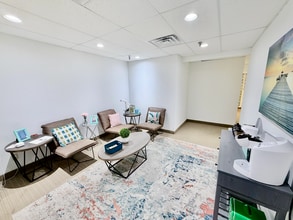 3901 Airport Fwy, Bedford, TX for lease Interior Photo- Image 2 of 7