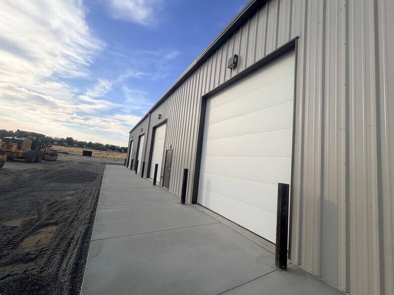 2605 Robertson Dr, Richland, WA à louer - Photo du bâtiment - Image 2 de 20