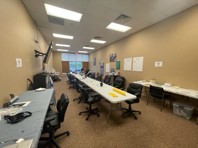 811 E Disk Dr, Rapid City, SD for lease - Building Photo - Image 2 of 23