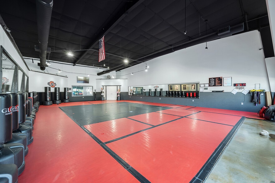 11715 Spring Cypress Rd, Tomball, TX for lease - Interior Photo - Image 3 of 21