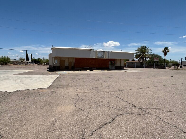 612 W Frontier St, Eloy, AZ for lease - Building Photo - Image 1 of 11