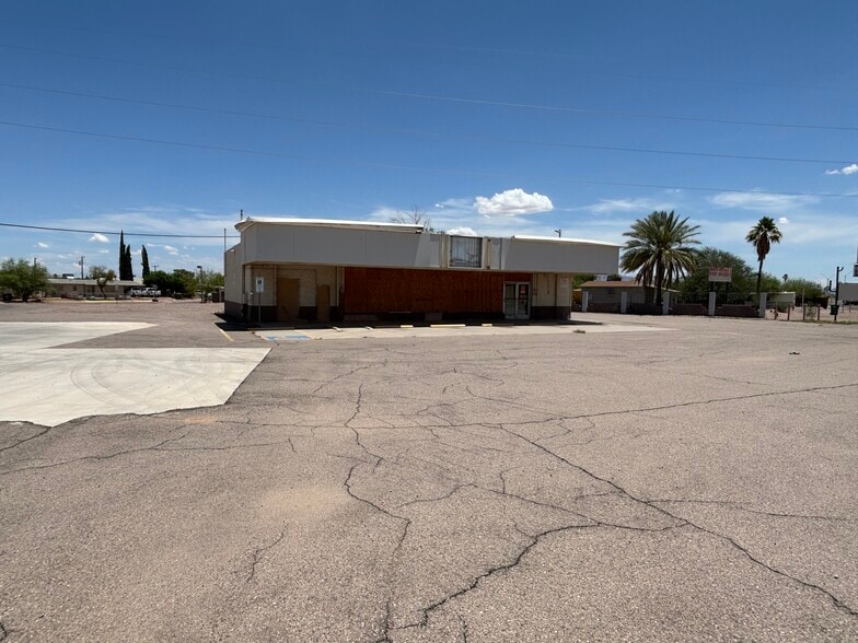 612 W Frontier St, Eloy, AZ for lease - Building Photo - Image 2 of 11
