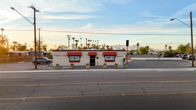 Plus de détails pour 301 W Main St, Avondale, AZ - Commerce de détail à louer