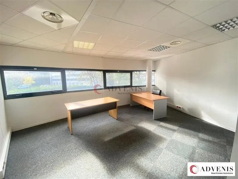 Office in Mérignac for lease - Interior Photo - Image 3 of 12