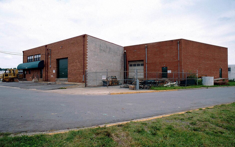 4703-4705 Webster St, Bladensburg, MD à louer - Photo du bâtiment - Image 2 de 5