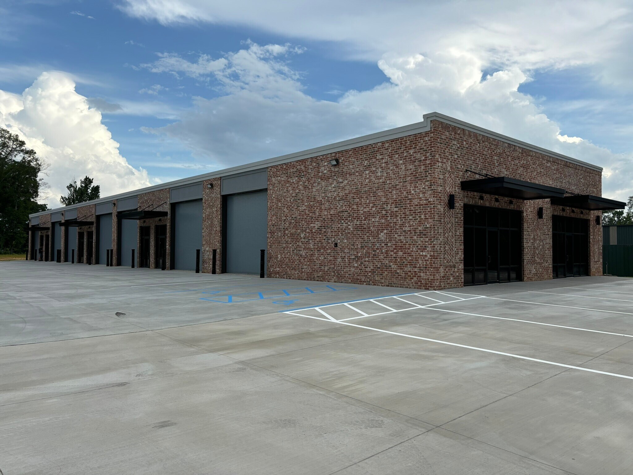 230 Casey's Ln, Flowood, MS à louer Photo du bâtiment- Image 1 de 27