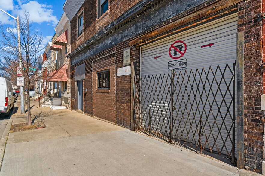 101 N Clinton St, Baltimore, MD à vendre - Photo du bâtiment - Image 2 de 38