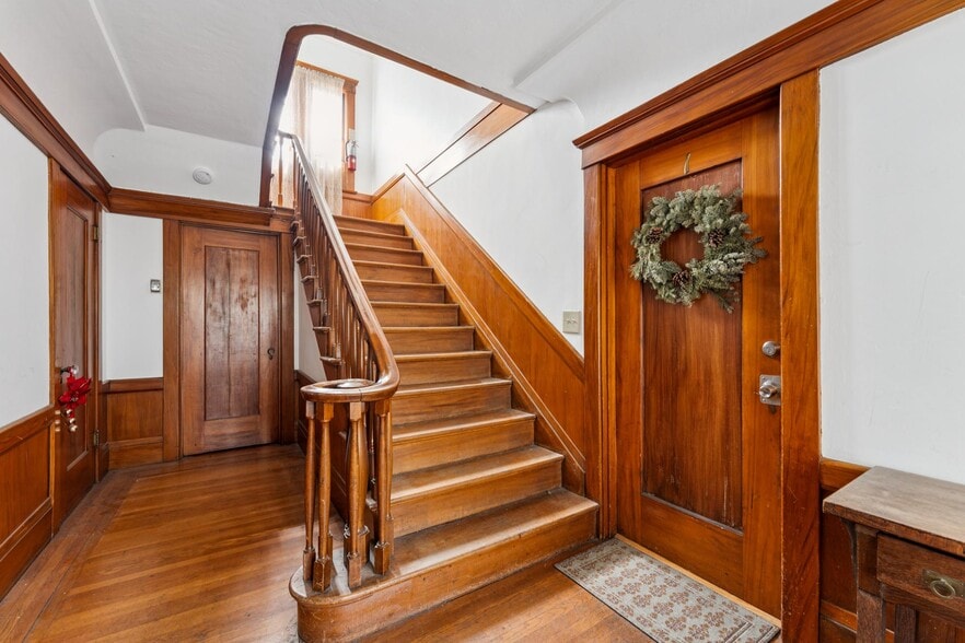 506-508 Valle Vista Ave, Oakland, CA for sale - Lobby - Image 3 of 7
