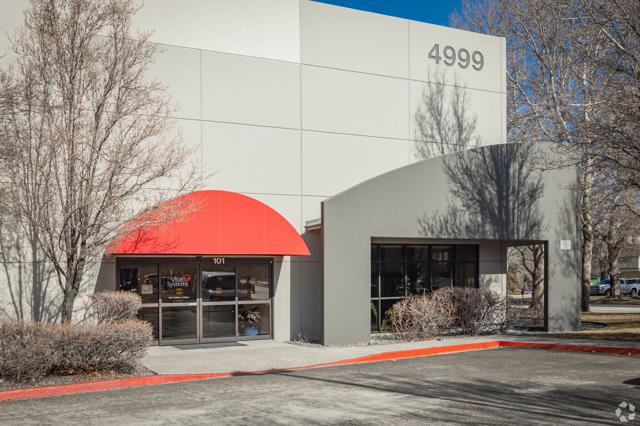 4999 Aircenter Cir, Reno, NV à vendre Photo du bâtiment- Image 1 de 1