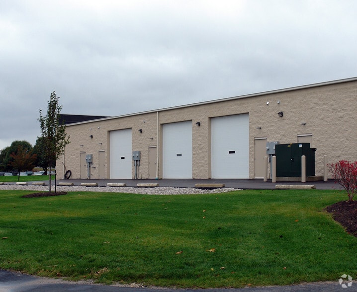 28400 Cedar Park Blvd, Perrysburg, OH for lease - Building Photo - Image 3 of 4