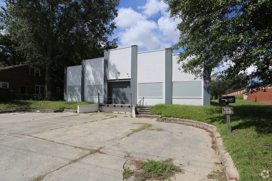 718 N Main St, Sumter, SC à louer - Photo du bâtiment - Image 2 de 4