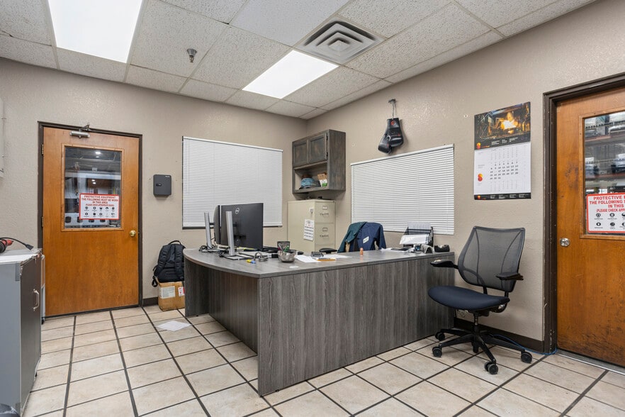 4700 S Edgewood Ter, Fort Worth, TX for sale - Building Photo - Image 3 of 12